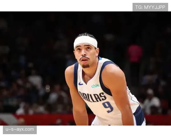 戴维斯强势表现助球队力克劲敌 戴维斯强势表现助球队力克劲敌