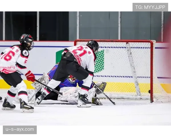 泰勒·哈伍德-贝利斯英超表现抢眼，潜力新星闪耀赛场